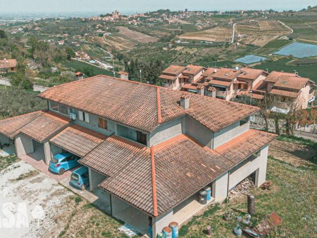Villa Indipendente in vendita a Cento, Roncofreddo