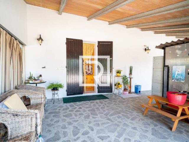 Villa Indipendente in vendita a Cento, Roncofreddo