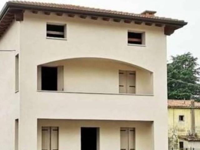 Villa Indipendente in vendita a Rosà, Veneto