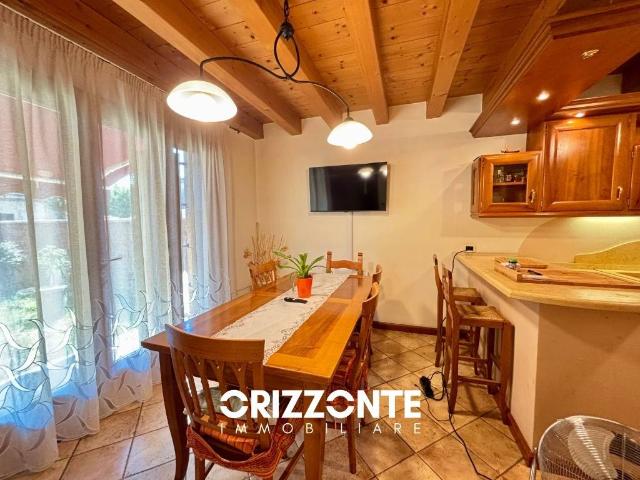 Villa Indipendente in vendita a Rosà, Veneto