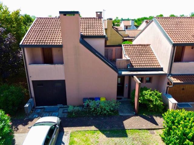 Villa Indipendente in vendita a Rosà, Veneto