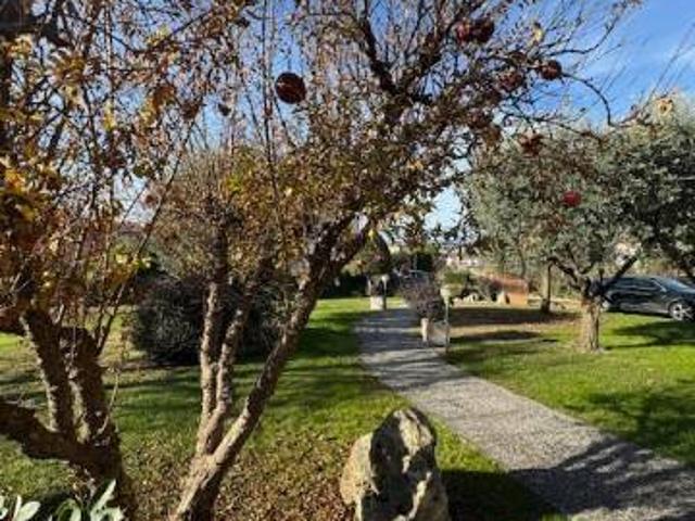 Villa Indipendente in vendita a Rosà, Veneto