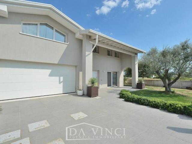 Villa Indipendente in vendita a Rosà, Veneto
