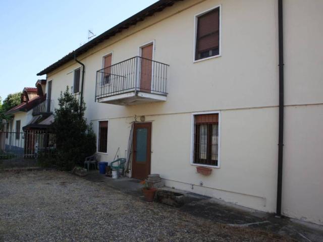 Villa Indipendente in vendita a Unione dei Comuni I Fontanili, Rosate