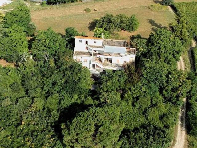Villa Indipendente in vendita a Rosciano, Abruzzo