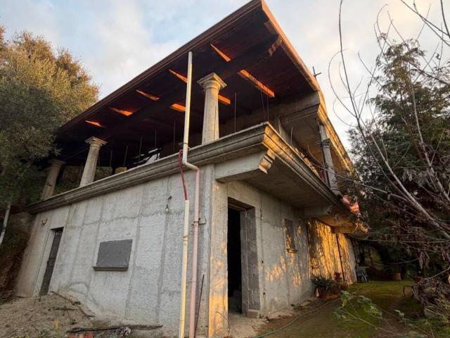 Villa Indipendente in vendita a Calabria, Cosenza