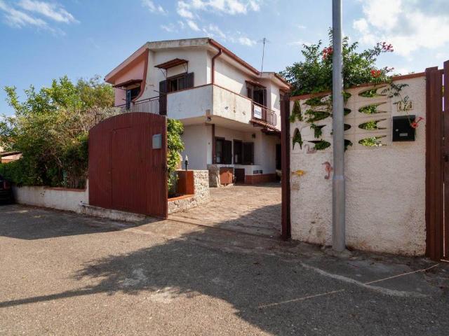 Villa Indipendente in vendita a Roseto Capo Spulico, Cosenza
