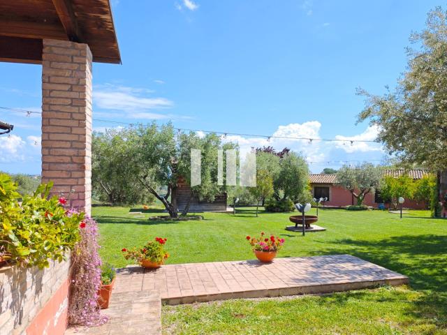 Villa Indipendente in vendita a Giammartino, Roseto Degli Abruzzi