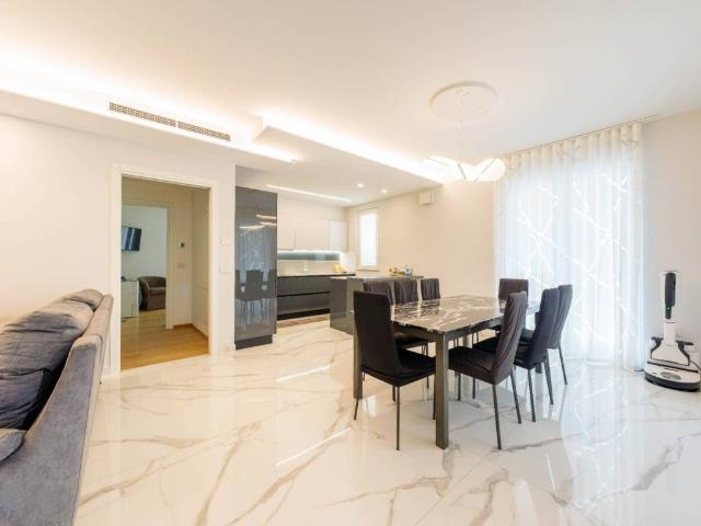 Villa Indipendente in vendita a Roseto Degli Abruzzi, Abruzzo