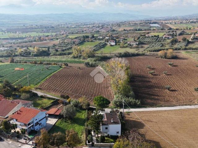 Villa Indipendente in vendita a Roseto Degli Abruzzi, Abruzzo
