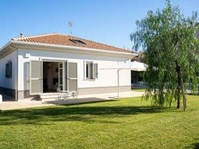 Villa Indipendente in vendita a Roseto Degli Abruzzi, Abruzzo