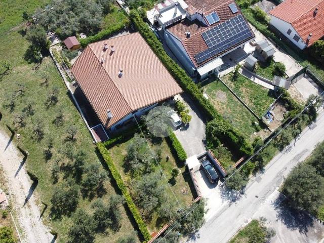 Villa Indipendente in vendita a Giardino, Roseto Degli Abruzzi