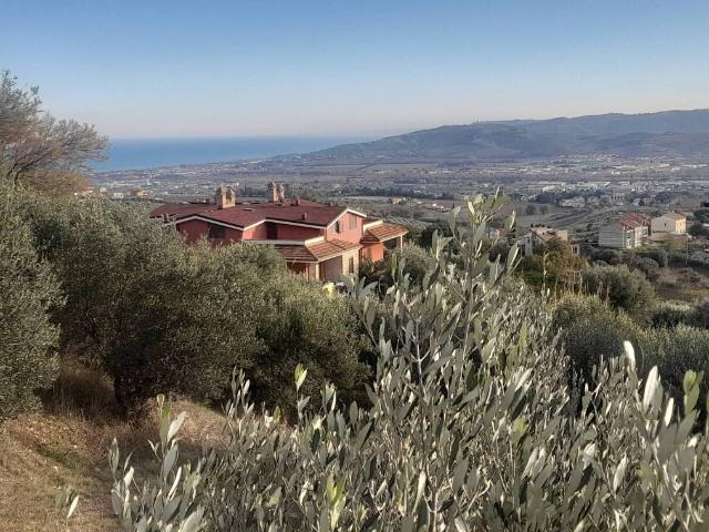Villa Indipendente in vendita a Belsito, Roseto Degli Abruzzi