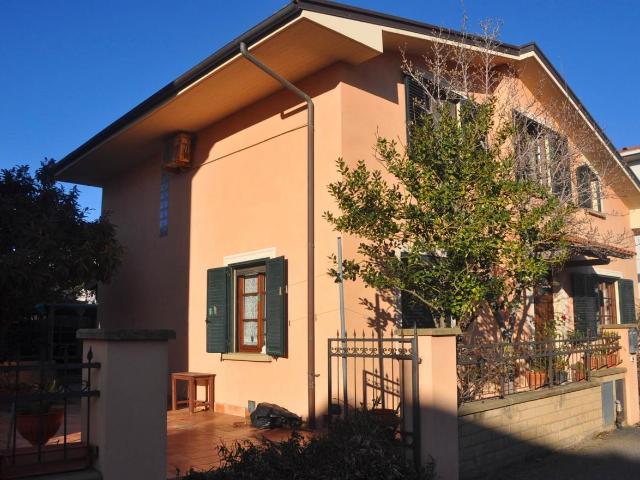 Villa Indipendente in vendita a Rosignano Marittimo, Toscana