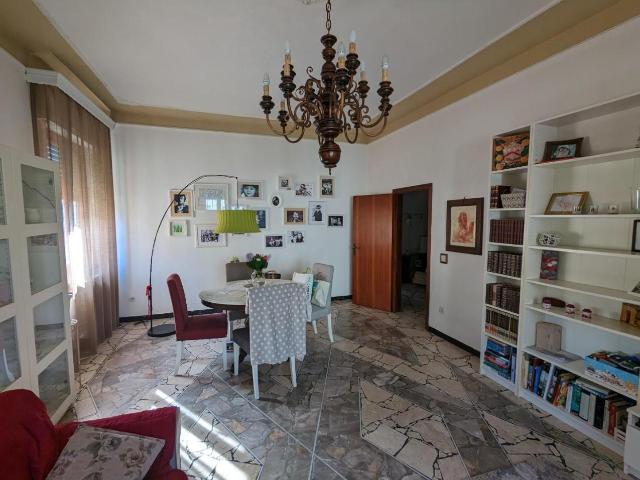Villa Indipendente in vendita a Rosignano Marittimo, Toscana