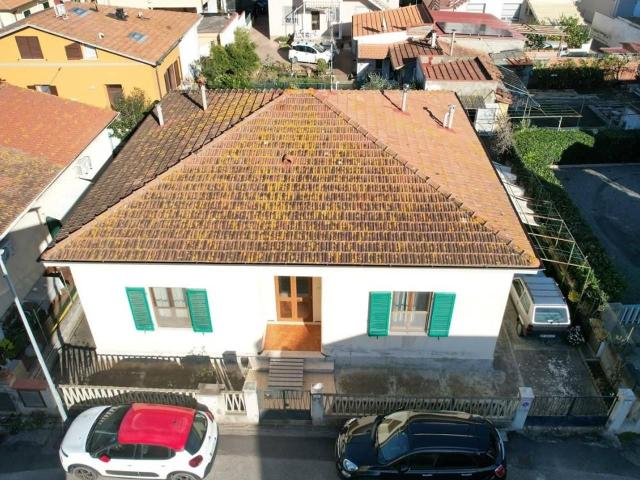 Villa Indipendente in vendita a Rosignano Marittimo, Toscana