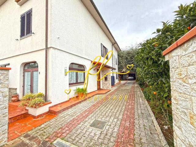 Villa Indipendente in vendita a Il Fondino, Rosignano Marittimo