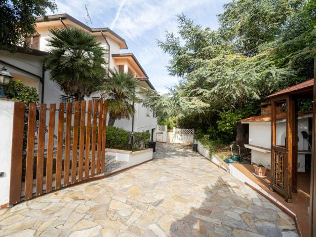 Villa Indipendente in vendita a Il Fondino, Rosignano Marittimo
