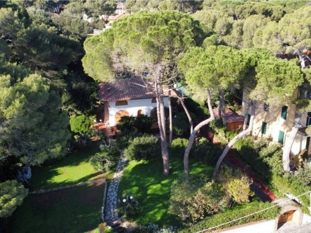 Villa Indipendente in vendita a Rosignano Marittimo, Toscana