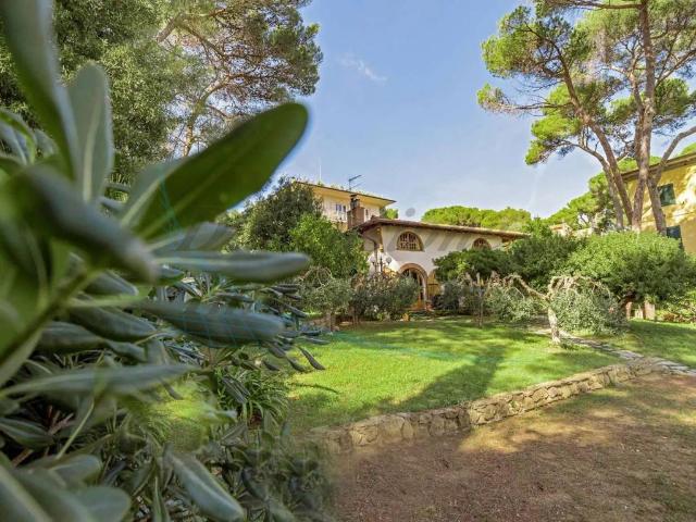 Villa Indipendente in vendita a Rosignano Marittimo, Toscana