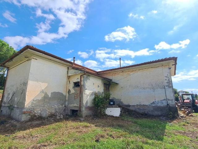 Villa Indipendente in vendita a Rosignano Marittimo, Toscana