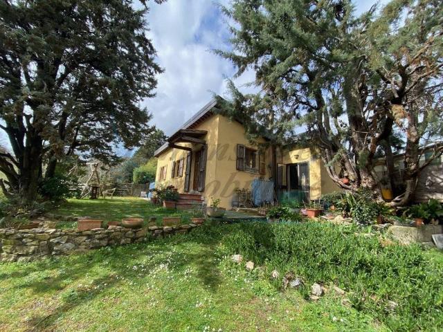 Villa Indipendente in vendita a Rosignano Marittimo, Toscana