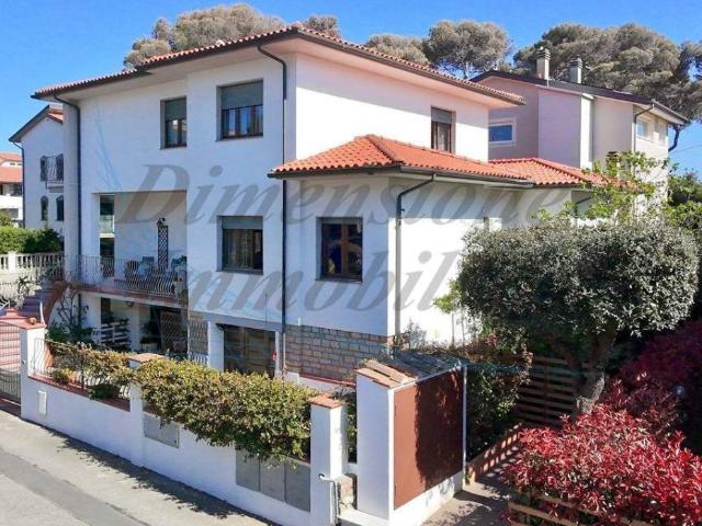 Villa Indipendente in vendita a Rosignano Marittimo, Toscana