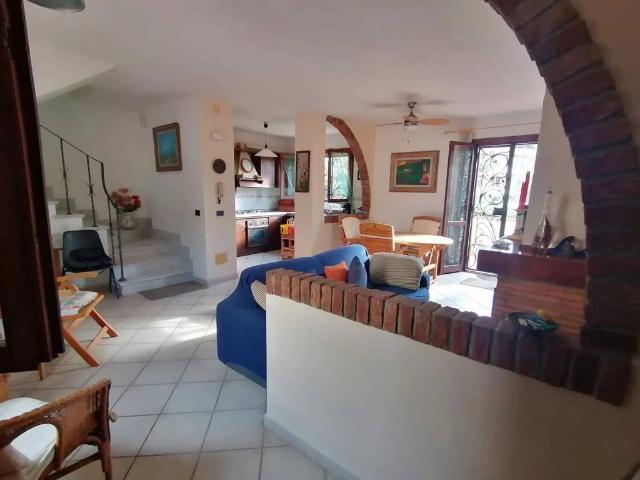 Villa Indipendente in vendita a Rosignano Marittimo, Toscana