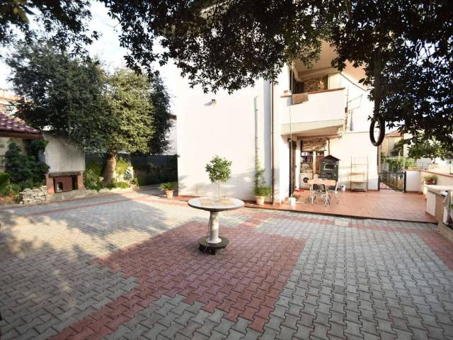 Villa Indipendente in vendita a Il Fondino, Rosignano Marittimo