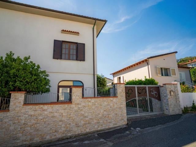 Villa Indipendente in vendita a Il Fondino, Rosignano Marittimo