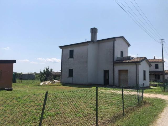 Villa Indipendente in vendita a Villaggio Norge Polesine, Rosolina