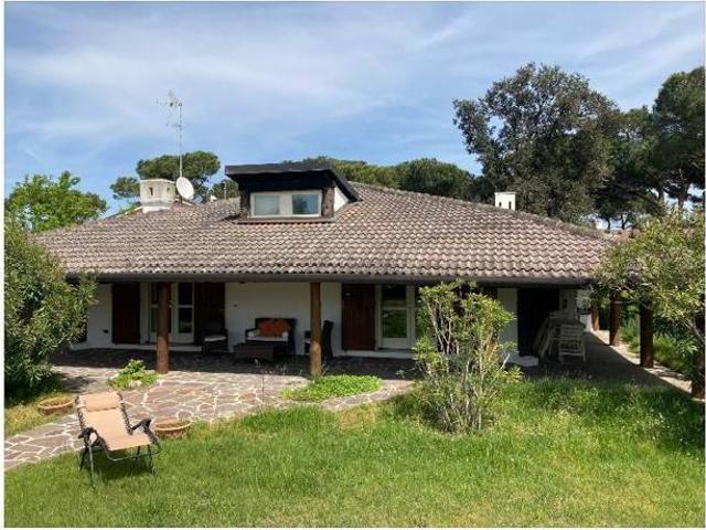 Villa Indipendente in vendita a Rosolina, Veneto