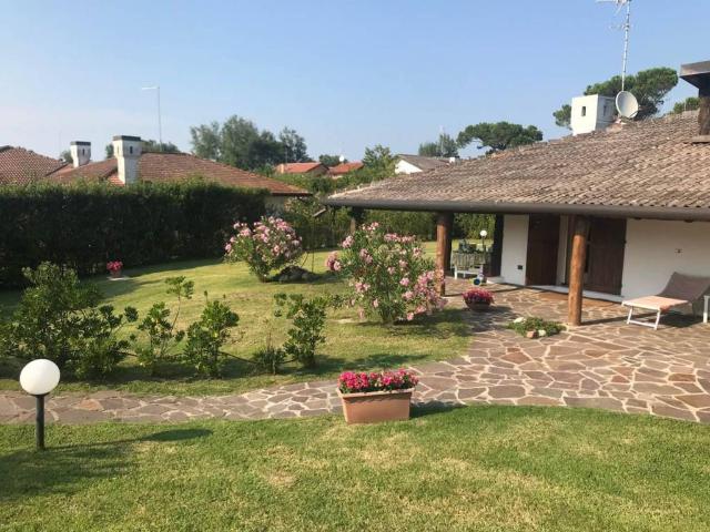 Villa Indipendente in vendita a Rosolina, Veneto