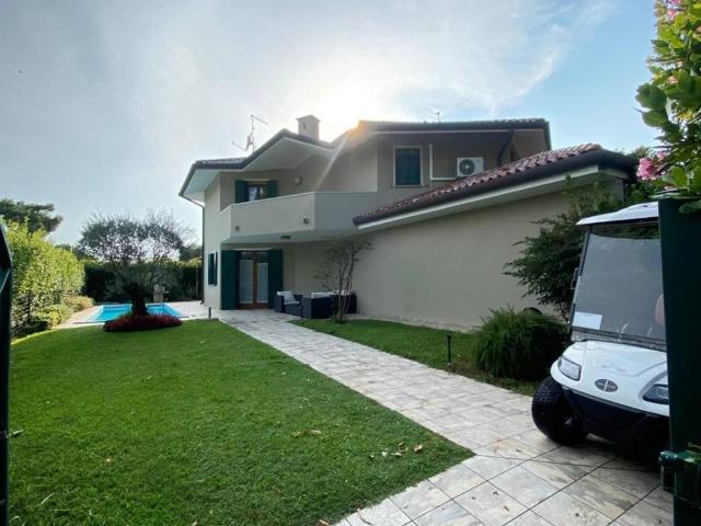 Villa Indipendente in vendita a Rosolina, Veneto
