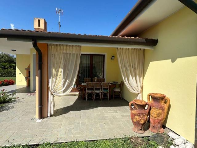 Villa Indipendente in vendita a Rosolina, Veneto