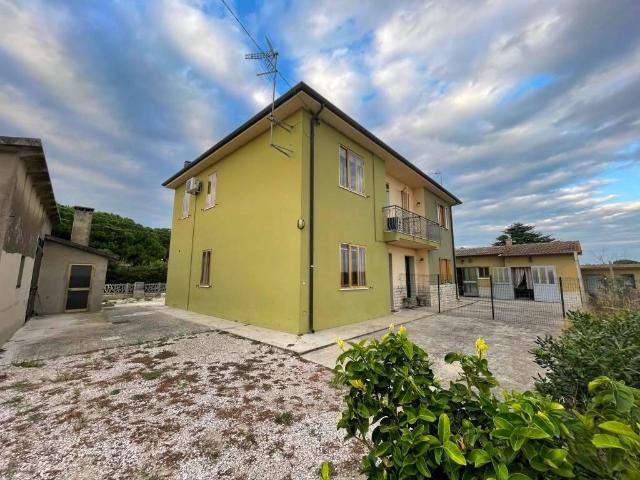 Villa Indipendente in vendita a Rosolina, Veneto