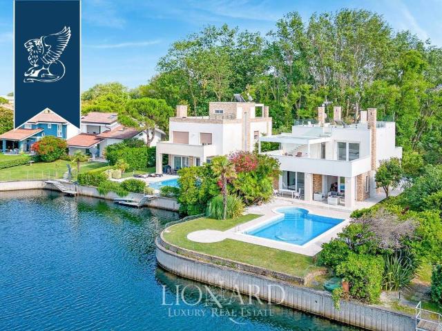 Villa Indipendente in vendita a Rosolina, Veneto