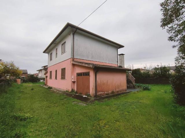 Villa Indipendente in vendita a Rosolina, Veneto