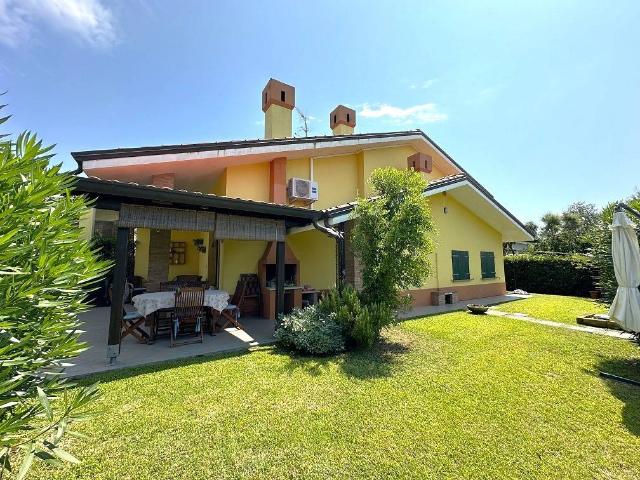 Villa Indipendente in vendita a Rosolina, Veneto