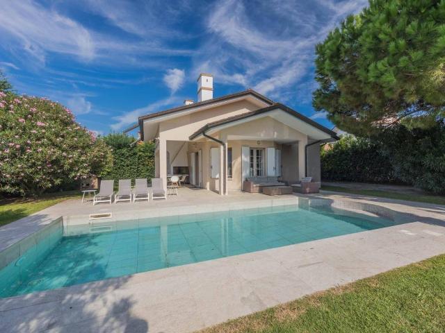 Villa Indipendente in vendita a Rosolina, Veneto