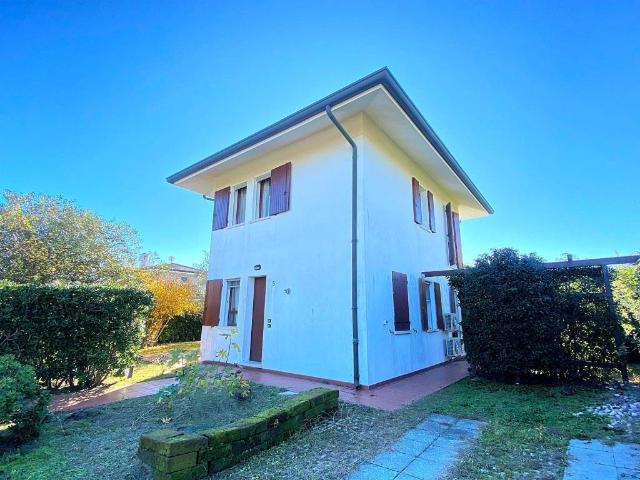 Villa Indipendente in vendita a Rosolina, Veneto