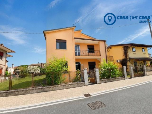 Villa Indipendente in vendita a Rosolina, Veneto