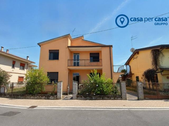 Villa Indipendente in vendita a Rosolina, Veneto