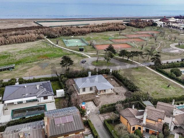 Villa Indipendente in vendita a Rosolina, Veneto