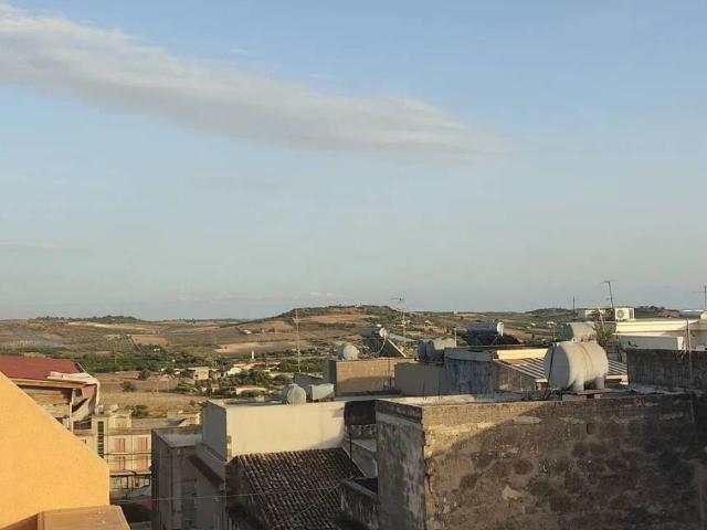 Villa Indipendente in vendita a Rosolini, Sicilia