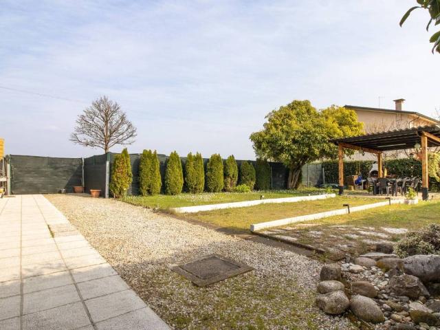 Villa Indipendente in vendita a Rossano Veneto, Veneto