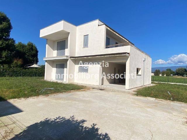 Villa Indipendente in vendita a Rossano Veneto, Veneto