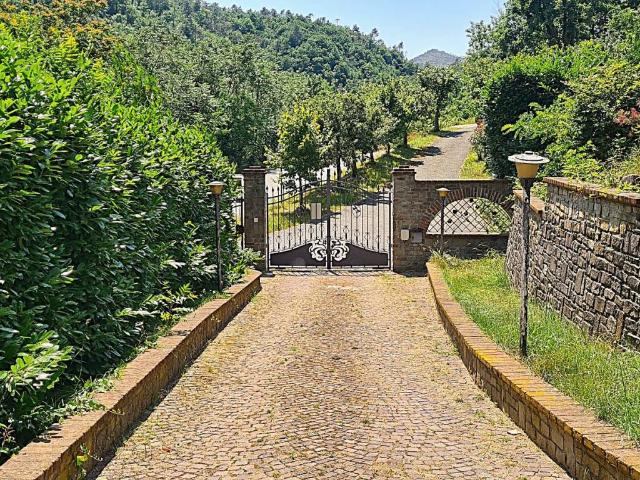 Villa Indipendente in vendita a Rossiglione, Liguria