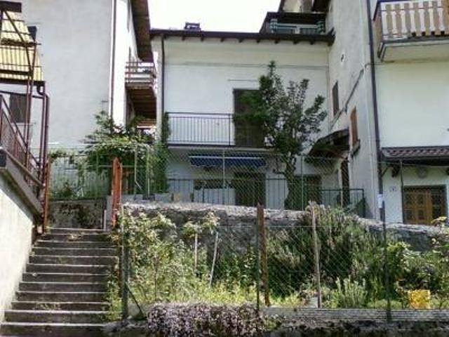 Villa Indipendente in vendita a Carosso, Rota D'imagna