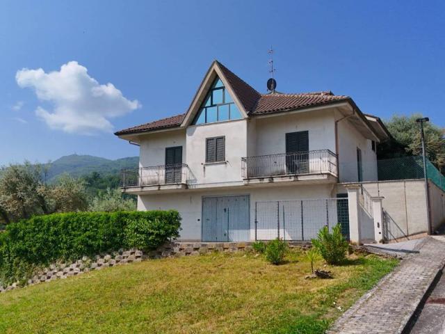 Villa Indipendente in vendita a Marche, Ascoli Piceno